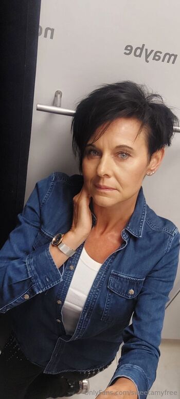 Amy Swee / sweetamyfree nude photo #1