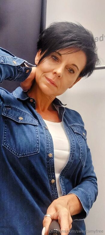 Amy Swee / sweetamyfree nude photo #5