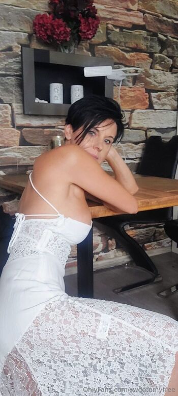 Amy Swee / sweetamyfree nude photo #12