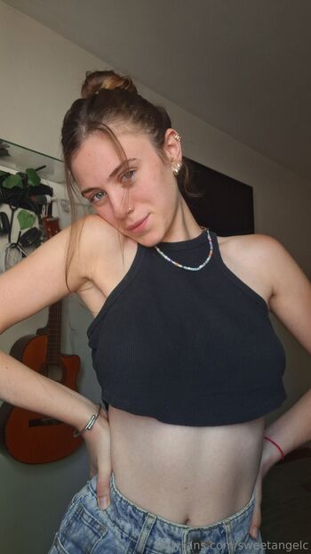 𝓐𝓷𝓰𝓮 / sweetangelc / sweetangelc_ nude photo #1
