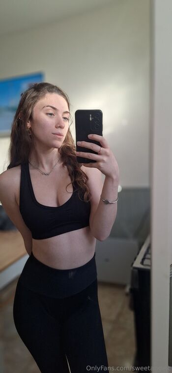 𝓐𝓷𝓰𝓮 / sweetangelc / sweetangelc_ nude photo #9