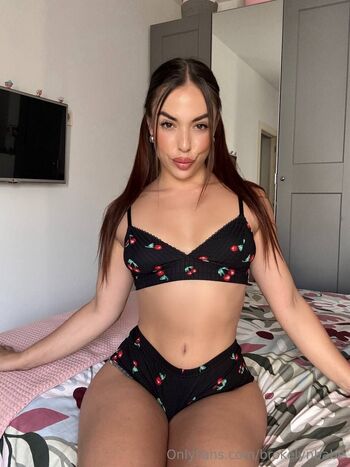 OnlyFans / sweetauraaa nude photo #15