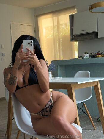 Candace YOUR BADDIE LATINA / sweetcandacee nude photo #10