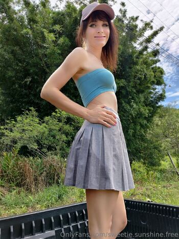 Sweetie Sunshine FRE / sweetie.sunshine.free nude photo #5
