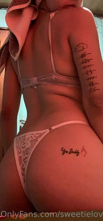 Laly / sweetielove_lalyn nude photo #10