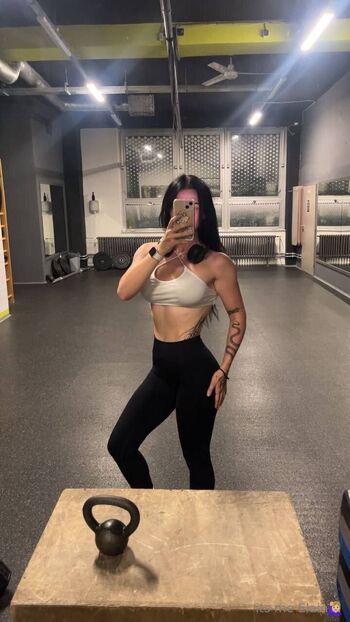 Elain / sweetiiepieelain nude photo #9