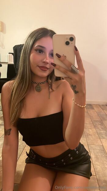 Mila / sweetmilaa nude photo #11