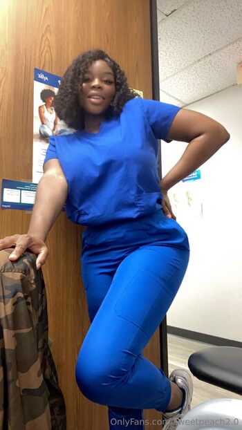 TheLadyJ0 / sweetpeach2.0 nude photo #4