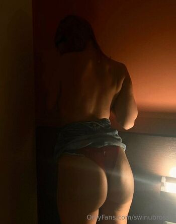 OnlyFans / swinubrosso nude photo #18