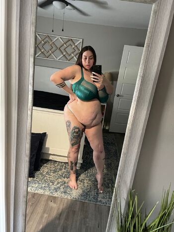 SwolledUpJessi / swolledupjessie nude photo #3