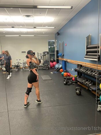 me / sxtstonerb1tch nude photo #30