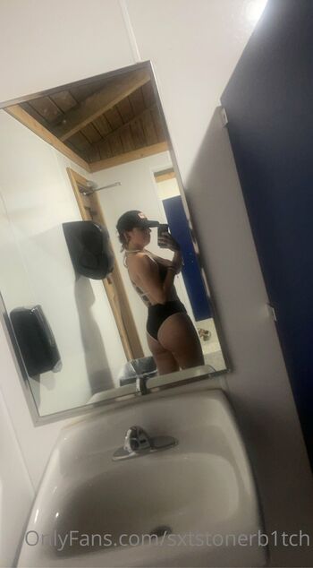 me / sxtstonerb1tch nude photo #34