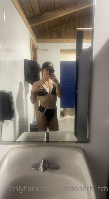 me / sxtstonerb1tch nude photo #36