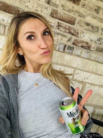 Sydney Lou Wh / sydney.lou.who / hot_mom_fit_bod nude photo #38