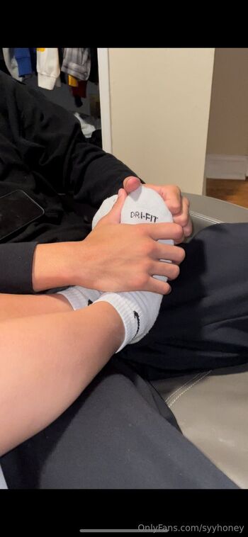 syyhoney nude photo #14