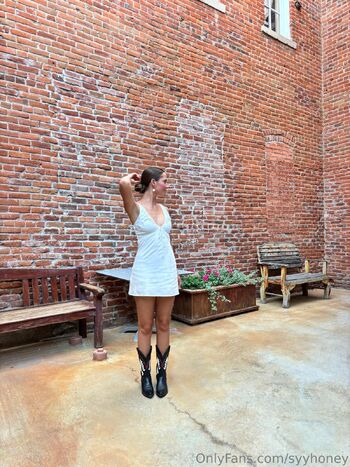 syyhoney nude photo #38