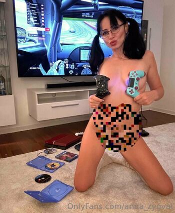 t1851492412341254 / t18514924123412541 nude photo #9