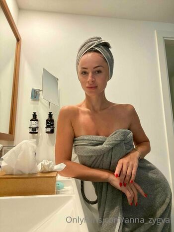 t1851492412341254 / t18514924123412541 nude photo #38