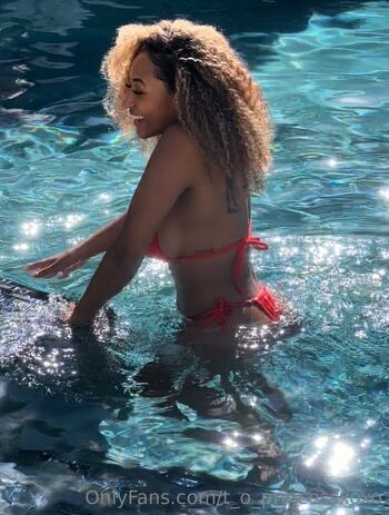 Lan / t_o_princessxoxo / kalani_rodgers / rodgers_kalani nude photo #35