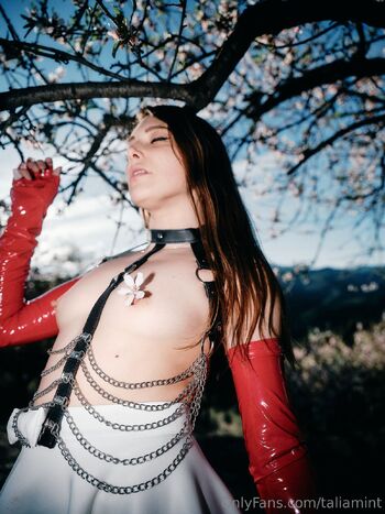 Talia Min / taliamint nude photo #18