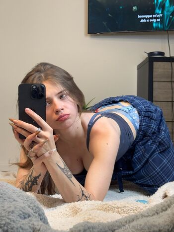 Taliss / talissasmalley nude photo #40