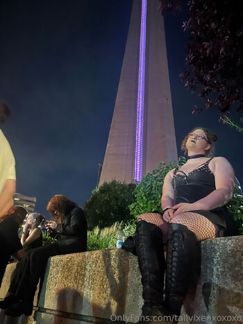 Tall vixe / tallvixenxoxoxo nude photo #1