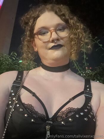 Tall vixe / tallvixenxoxoxo nude photo #2