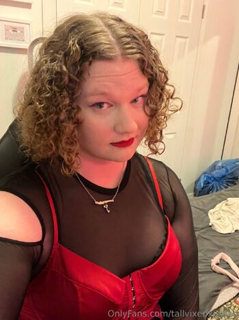 Tall vixe / tallvixenxoxoxo nude photo #8