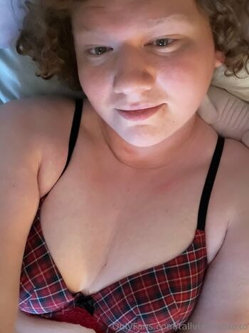 Tall vixe / tallvixenxoxoxo nude photo #14