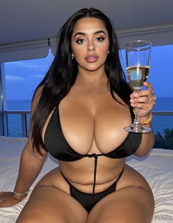 TaniaBombo / taniabombon nude photo #10