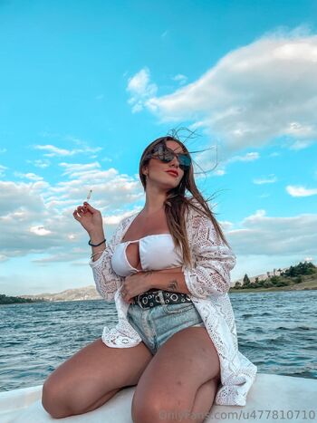 Carl / taprofcarla nude photo #14