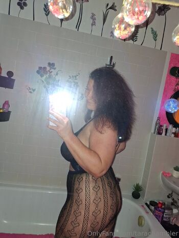 Tara Chamble / tarachambler nude photo #3