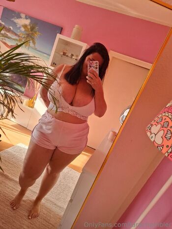 Tara Chamble / tarachambler nude photo #23