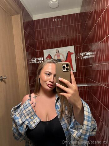 ﾟ ᴄᴜʀᴠʏ ᴛᴀꜱʜᴀ ﾟ / tasha.xx nude photo #17