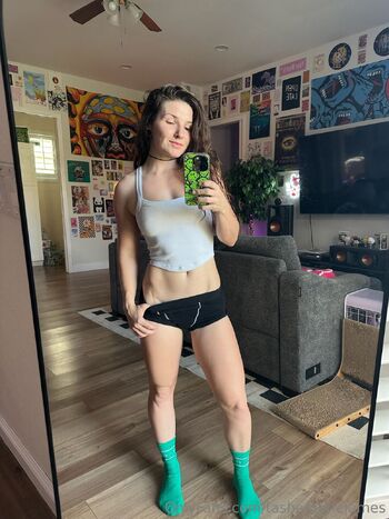 Tas / tashamariejames nude photo #28