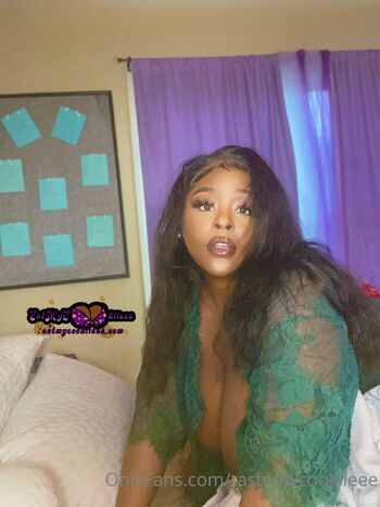 Tastemycookiiee / tastemycookiieee nude photo #26