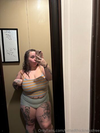 Tatted Chubby GF / tattedthicknessfree nude photo #15