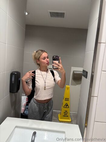 TaviaTheVi / taviathevix nude photo #2