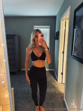 Tay / tay_noelfree / taynoel / taynoell nude photo #3