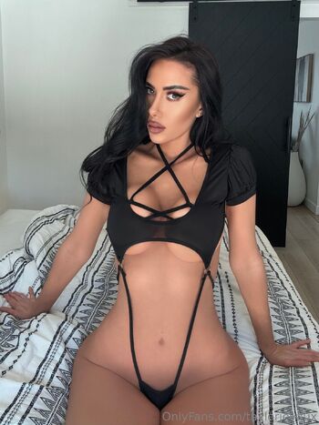 Taylor Jevau / taylorjevaux nude photo #30