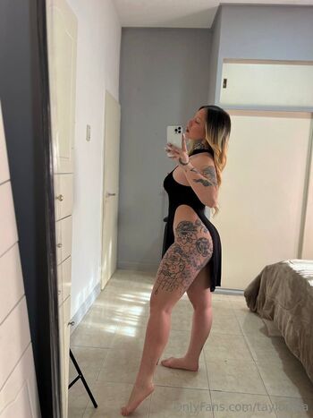 Lis / taylorlisa / lisataylr / lisatayylr nude photo #5