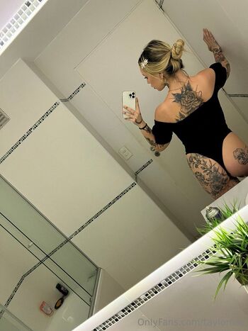 Lis / taylorlisa / lisataylr / lisatayylr nude photo #20