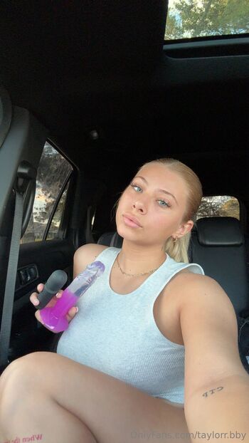 Tay / taylorr.bby nude photo #10