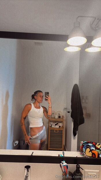 Ta / taytate12 nude photo #11
