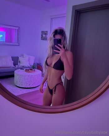 Taylor Sage / tayybabyxox nude photo #7