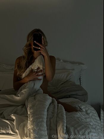 Taylor Sage / tayybabyxox nude photo #20