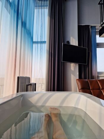 TeasingLol / teasinglola nude photo #33