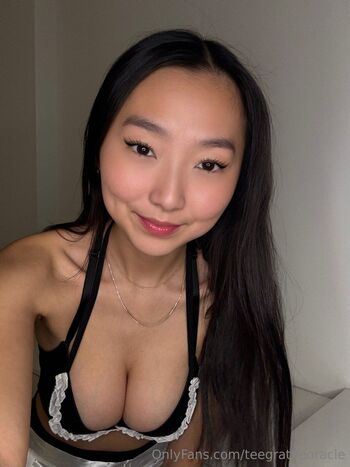 Tee / teegratheoracle nude photo #17