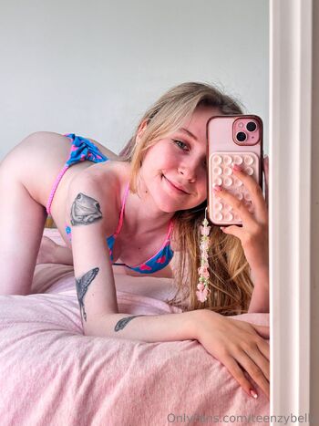 Bell / teenzybella / teensybellaxoxo / teensybella01 nude photo #17