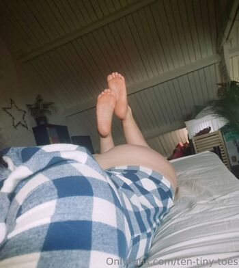 Ten Tiny Toe / ten-tiny-toes nude photo #22